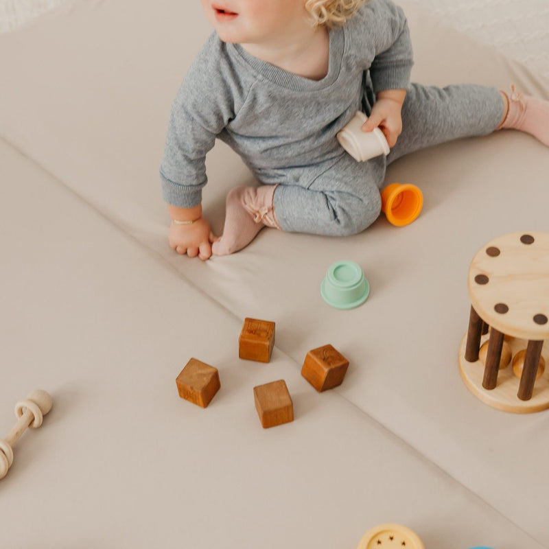 Soft cover against baby skin